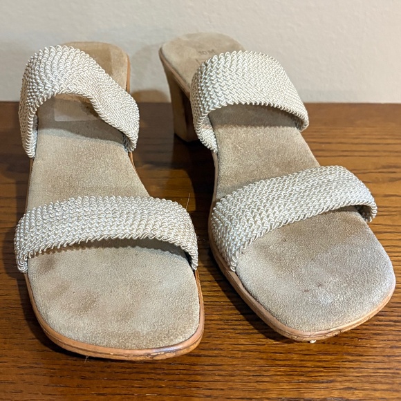 Mootsies Tootsies Shoes - Share Mootsies Tootsies Beige Slip on Sandals Women's 10M